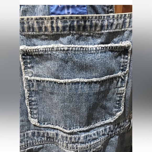 DENIM Bib Overalls JEAN SHORTS Adjustable cut offs, Fringed Front Pocket Vtg LRG - Picture 2 of 9